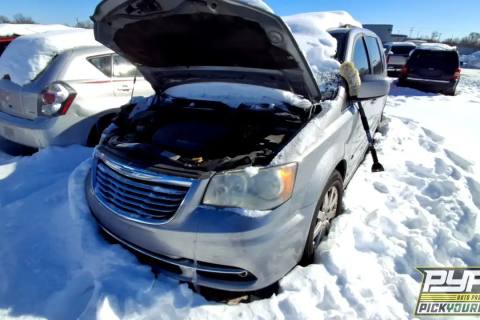 Photo of 2014 Chrysler Town & Country