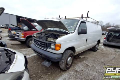 Photo of 2006 Ford E-250