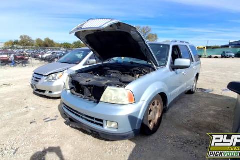 Photo of 2005 Lincoln Navigator