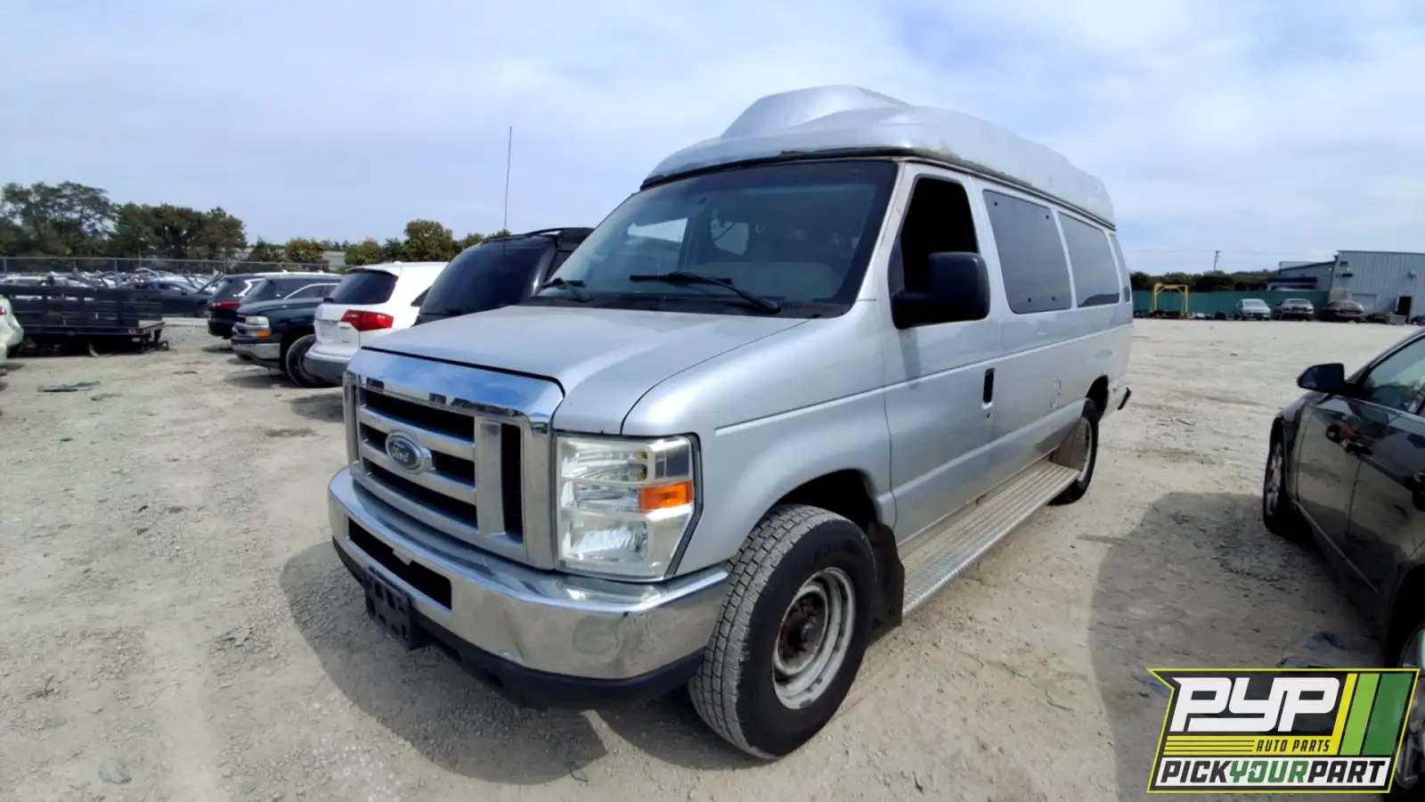 Photo of 2009 Ford E-350 Super Duty