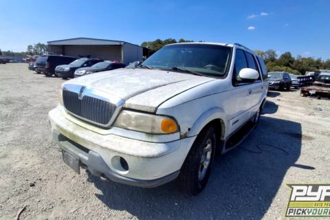 Photo of 2000 Lincoln Navigator