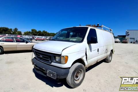 Photo of 2003 Ford E-250