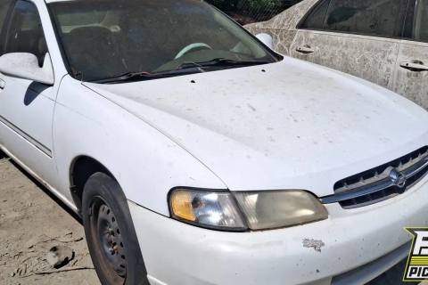 Photo of 1998 Nissan Altima