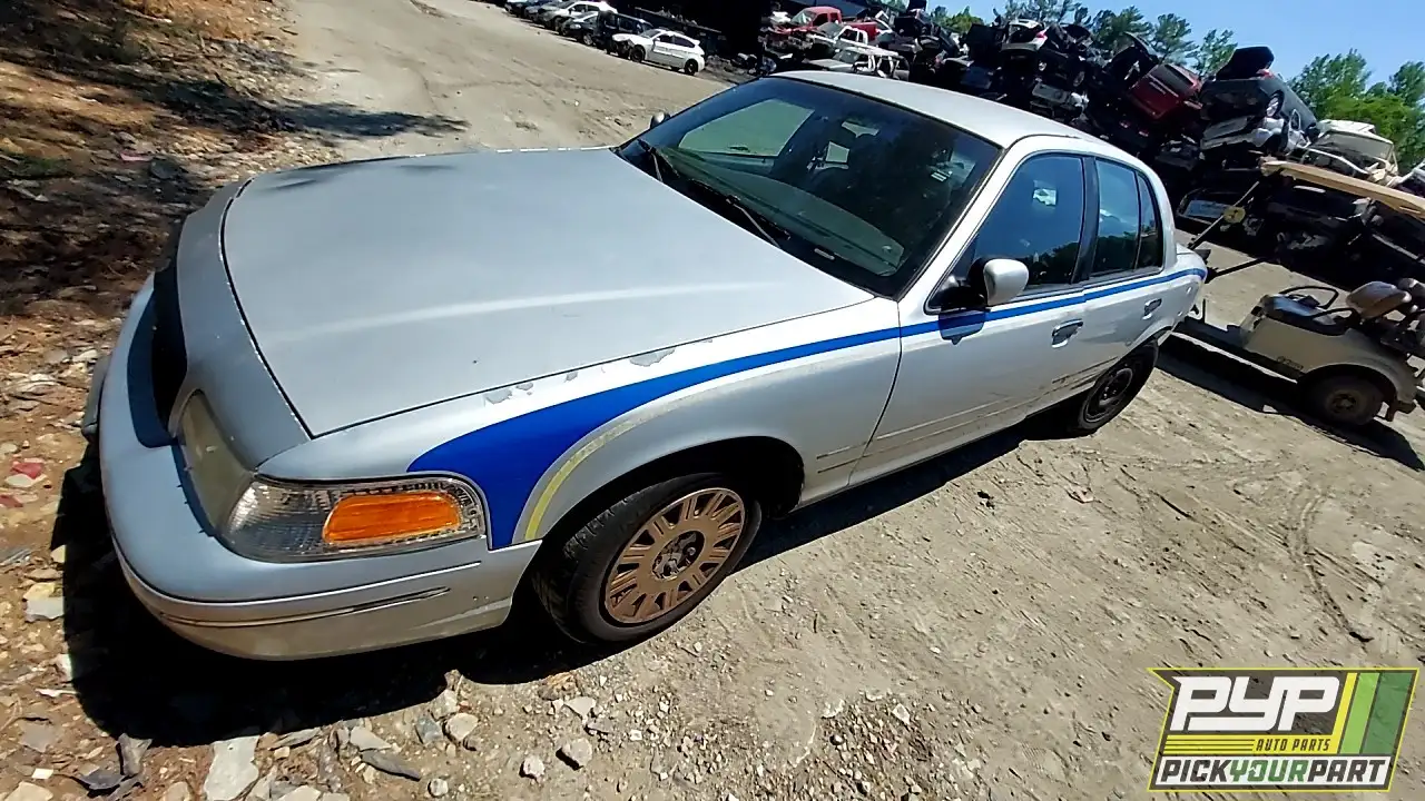 Photo of 2003 Ford Crown Victoria