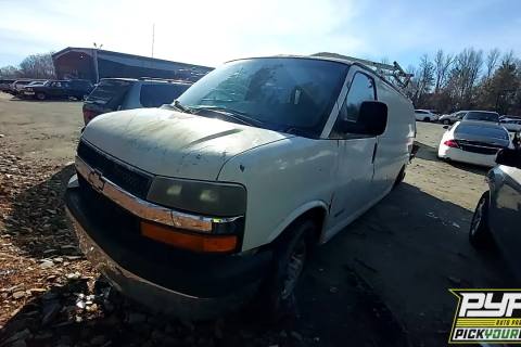 Photo of 2005 Chevrolet Express 3500