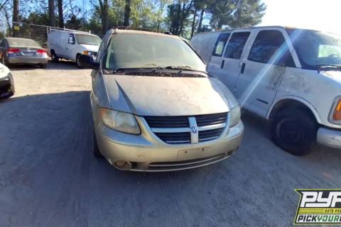 Photo of 2005 Dodge Grand Caravan