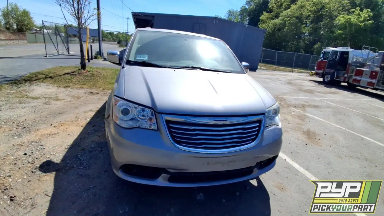 Photo of 2015 Chrysler Town & Country