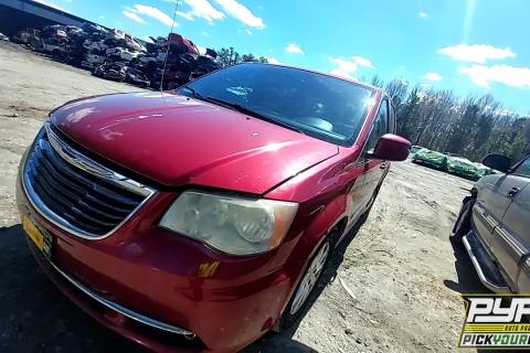 Photo of 2014 Chrysler Town & Country