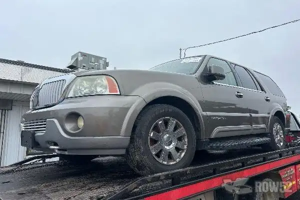 Photo of 2004 Lincoln Navigator