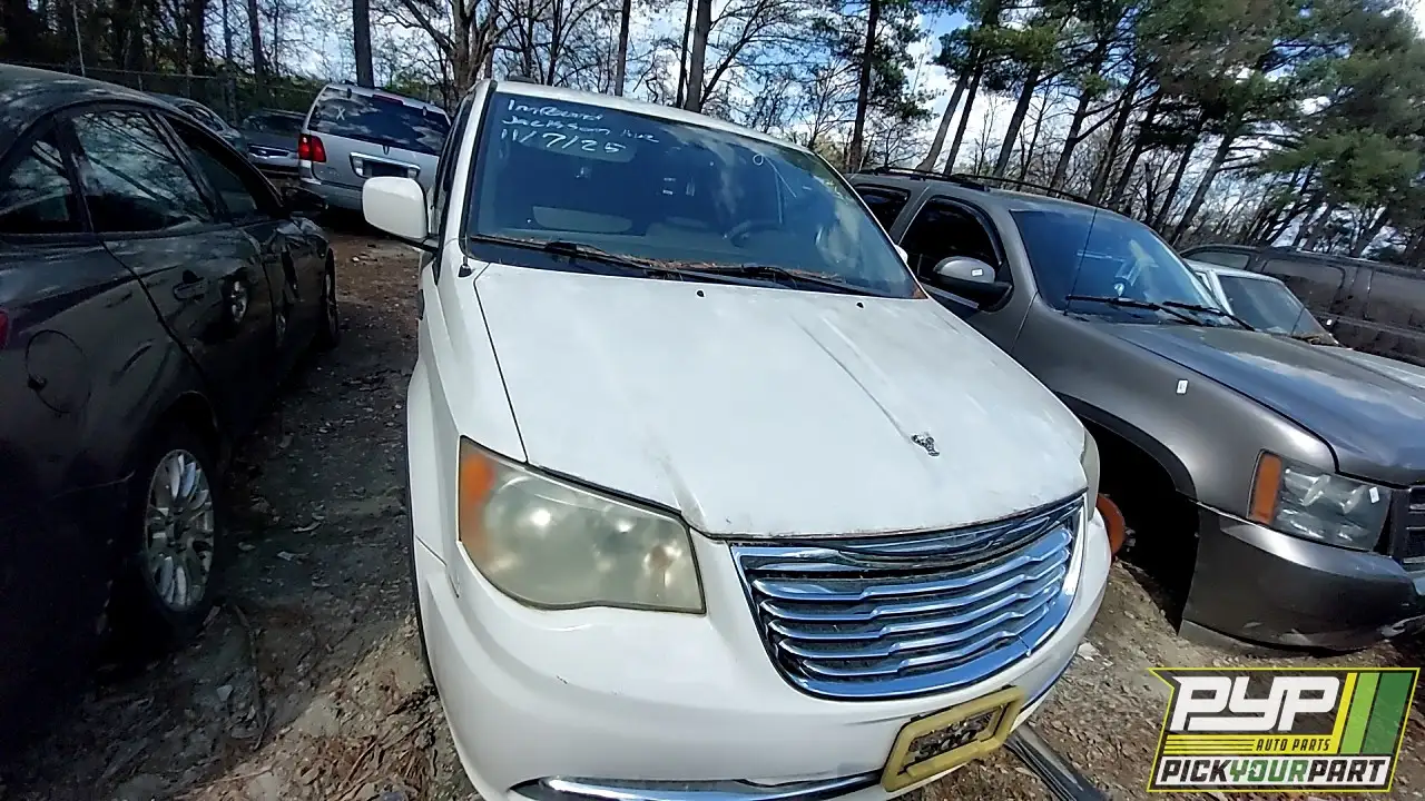 Photo of 2011 Chrysler Town & Country