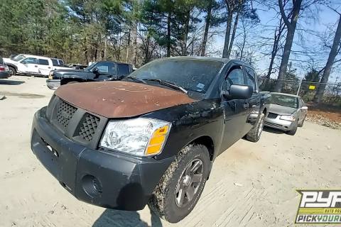 Photo of 2004 Nissan Titan