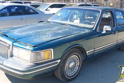 Photo of 1993 Lincoln Town Car