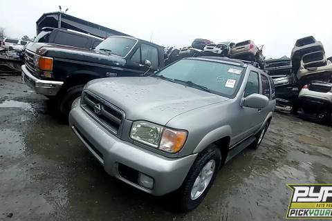 Photo of 2001 Nissan Pathfinder