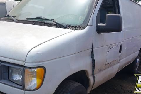 Photo of 1999 Ford E-150 Econoline