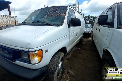 Photo of 2002 Ford E-250 Econoline