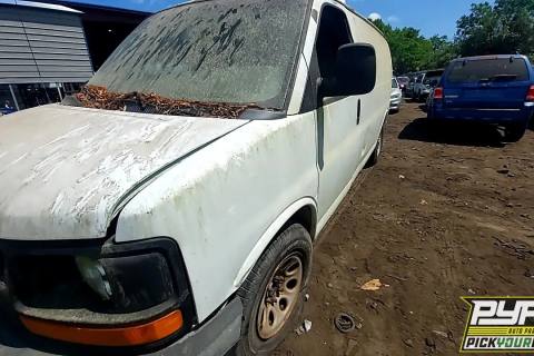 Photo of 2010 Chevrolet Express 1500