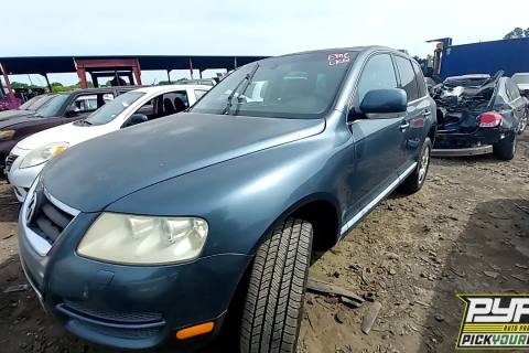 Photo of 2004 Volkswagen Touareg