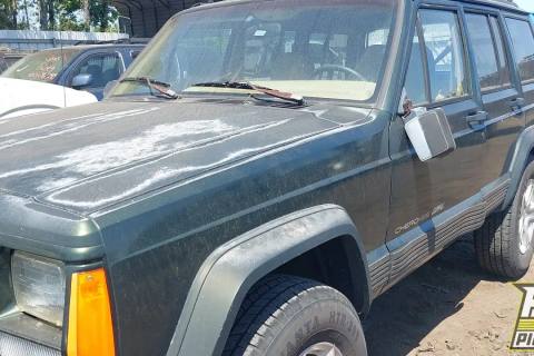 Photo of 1996 Jeep Cherokee