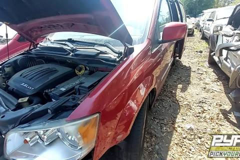 Photo of 2015 Chrysler Town & Country