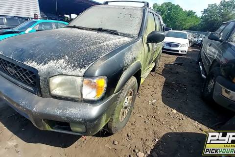 Photo of 2001 Nissan Pathfinder