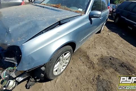 Photo of 2004 Mercedes-Benz E320