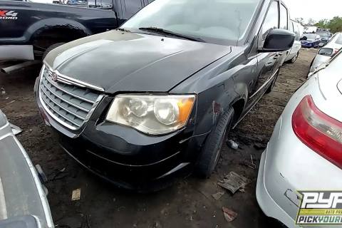 Photo of 2008 Chrysler Town & Country