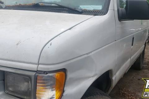 Photo of 1999 Ford E-250 Econoline