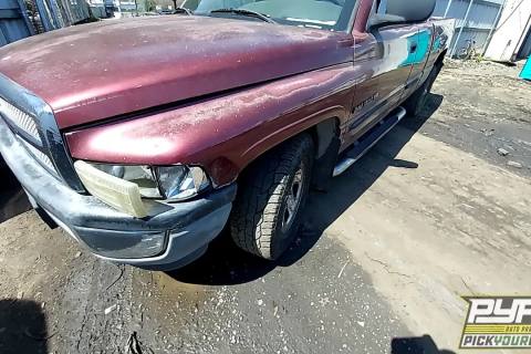 Photo of 2001 Dodge Ram 1500