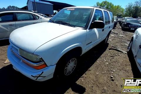 Photo of 2002 Chevrolet Blazer