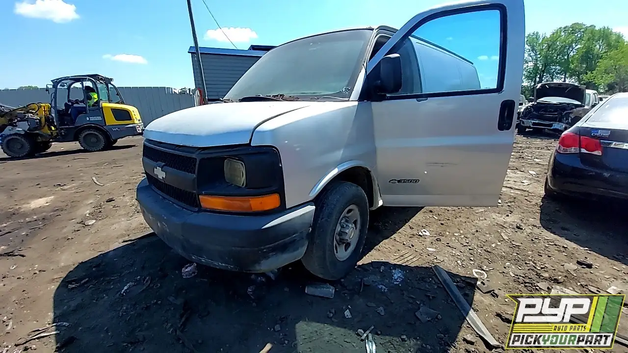 Photo of 2003 Chevrolet Express 3500