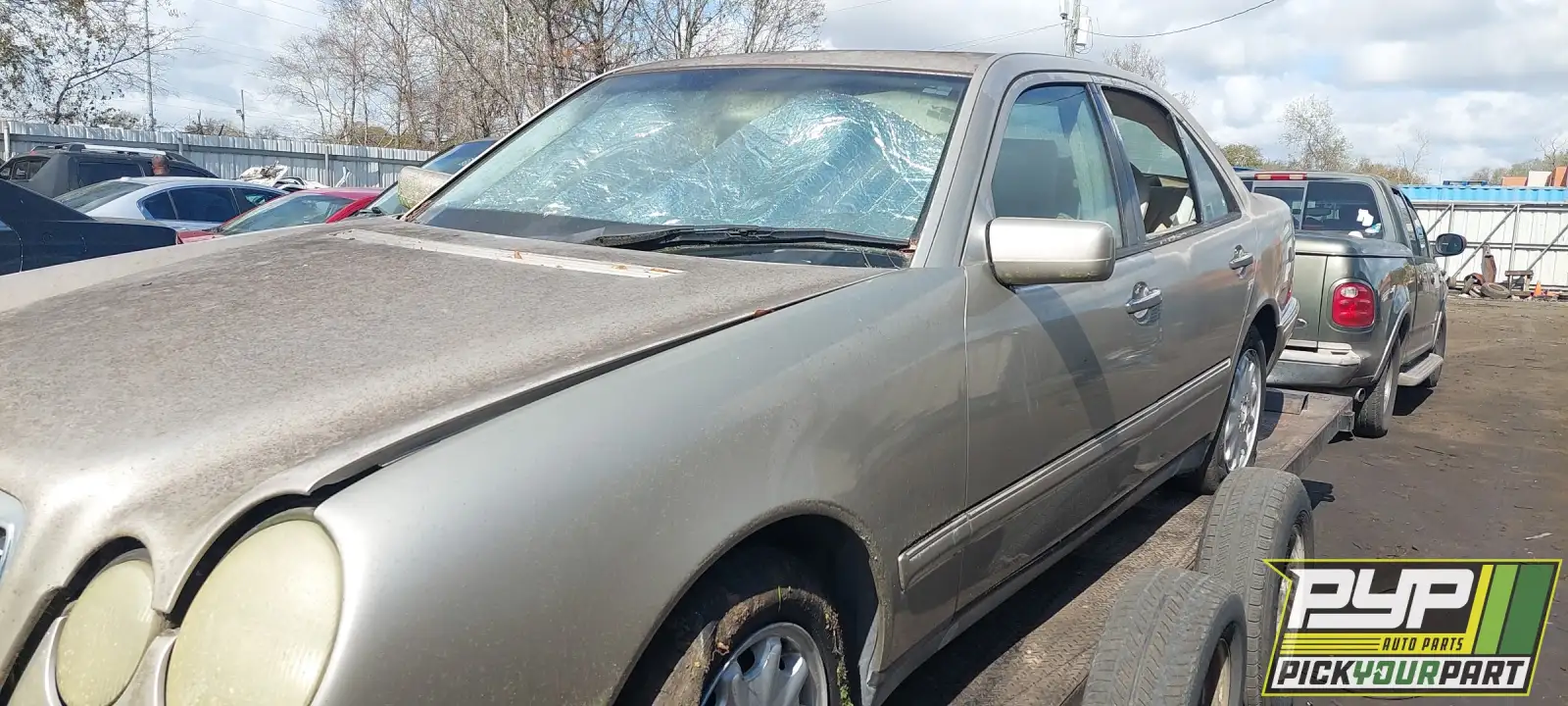 Photo of 1999 Mercedes-Benz E320