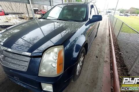 Photo of 2004 Cadillac Srx