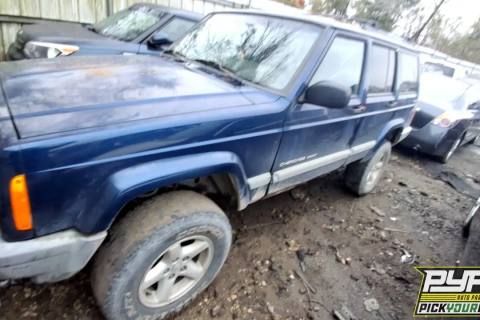 Photo of 2000 Jeep Cherokee