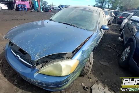 Photo of 2002 Ford Taurus