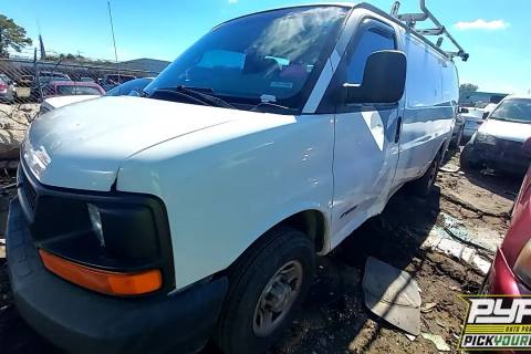 Photo of 2004 Chevrolet Express 2500