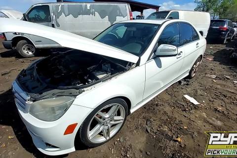 Photo of 2009 Mercedes-Benz C300