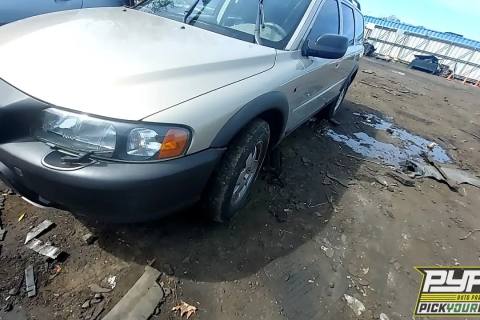 Photo of 2002 Volvo V70