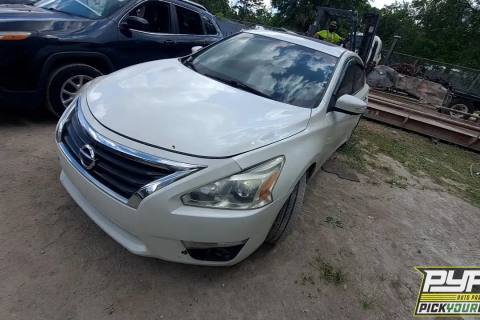 Photo of 2013 Nissan Altima