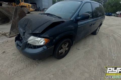 Photo of 2005 Dodge Grand Caravan
