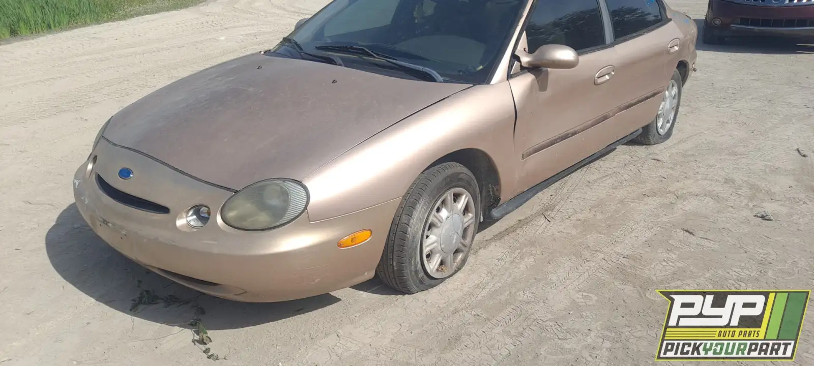 Photo of 1997 Ford Taurus
