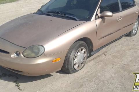 Photo of 1997 Ford Taurus