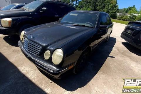 Photo of 2001 Mercedes-Benz E320