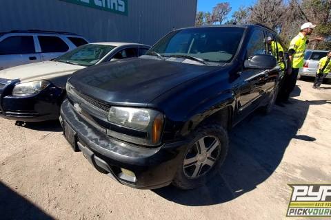 Photo of 2004 Chevrolet Trailblazer