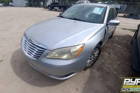 Photo of 2011 Chrysler 200