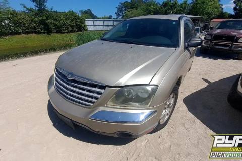 Photo of 2005 Chrysler Pacifica