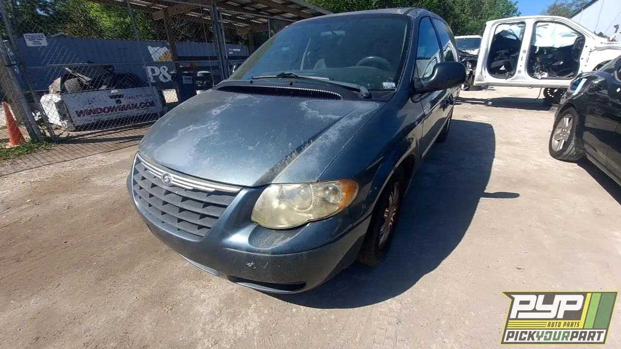 Photo of 2006 Chrysler Town & Country