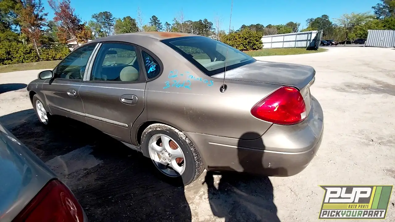 Photo of 2002 Ford Taurus