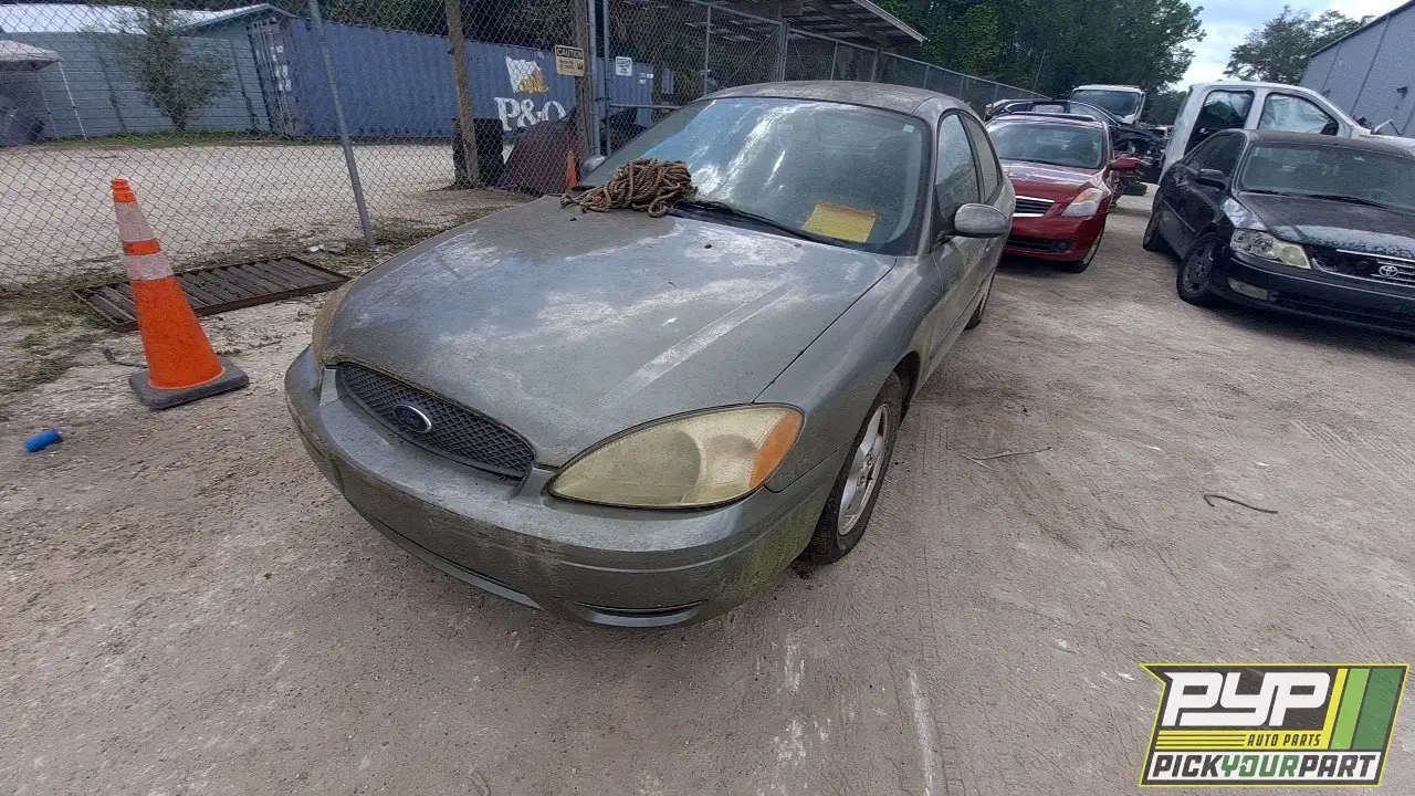 Photo of 2004 Ford Taurus