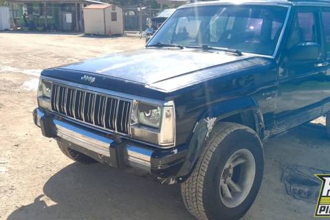 Photo of 1989 Jeep Cherokee