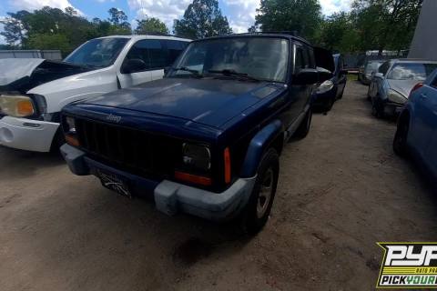 Photo of 2000 Jeep Cherokee